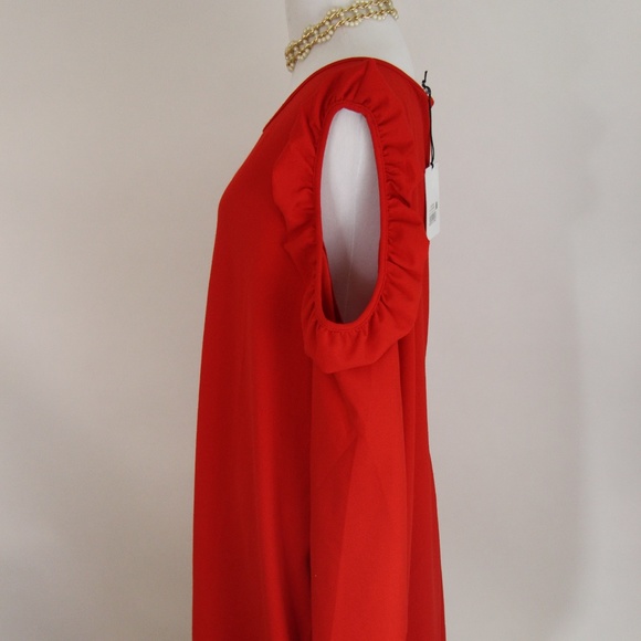 GLAMOROUS CURVE NWT Red Cold Shoulder Dress - Picture 5 of 8